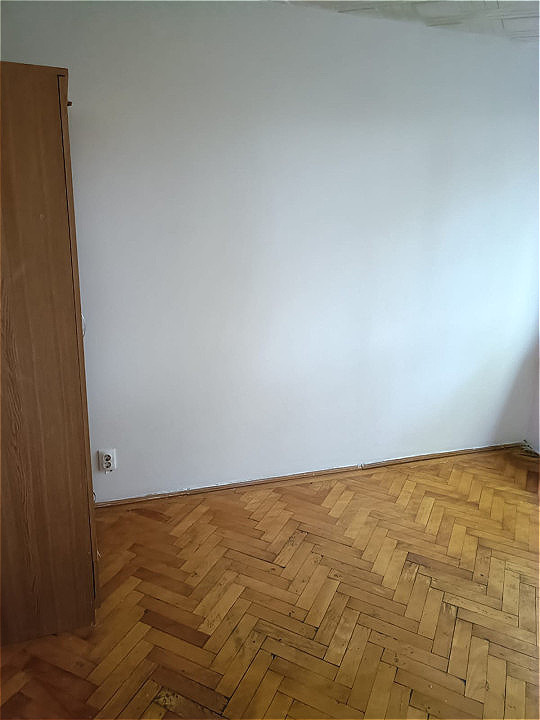 Apartament Semidecomandat 3 camere Eroii Revolutiei