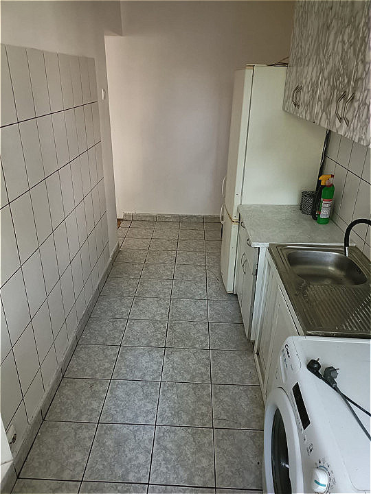 Apartament Semidecomandat 3 camere Eroii Revolutiei