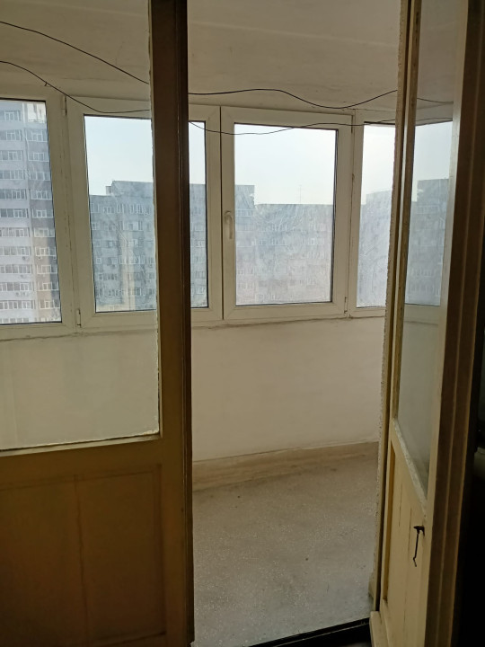 Apartament semidecomandat  3 camere Lujerului