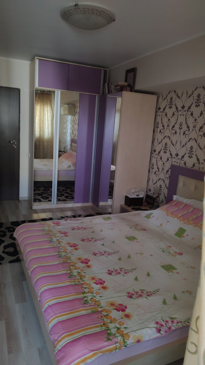 Apartament Semidecomandat 5 camere 