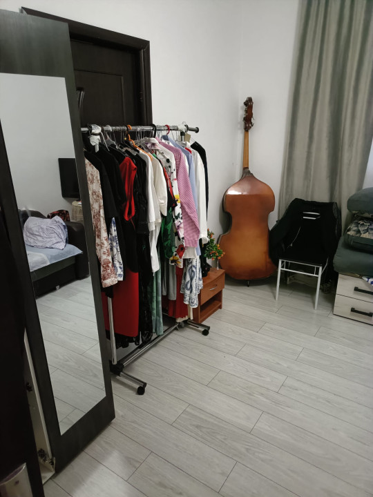 Apartament Semidecomandat 3 camere Timpuri Noi