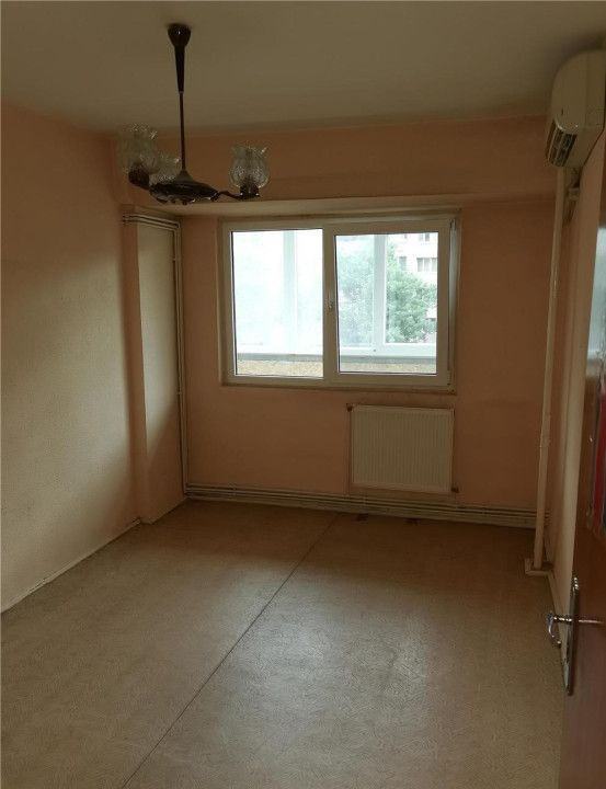 Apartament 3 camere - DECOMANDAT - CENTRALA PROPRIE  - ZONA GORJULUI