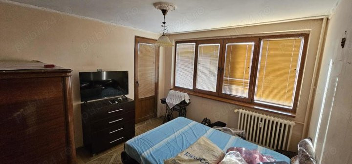 Apartament -2 camere -semidecomandat-Zona Baba Novac