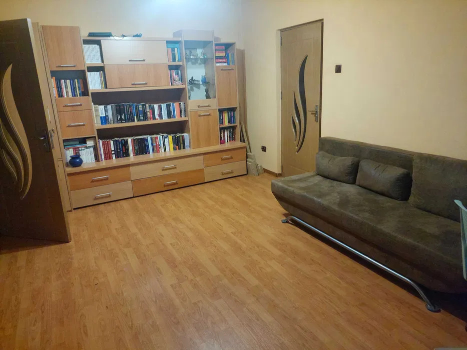 Apartament 3 camere Titan-Piata Minis