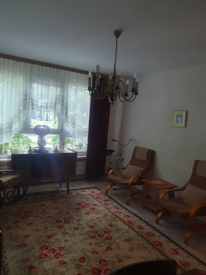 Apartament -4 camere -decomandat-Zona Titan