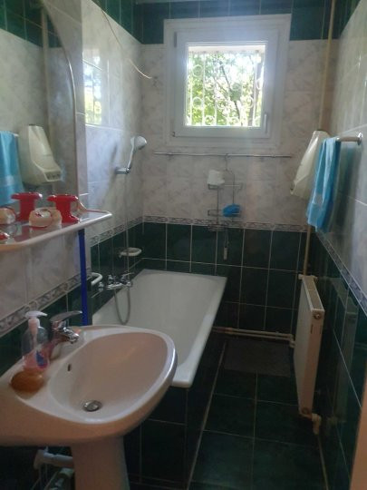 Apartament -4 camere -decomandat-Zona Titan