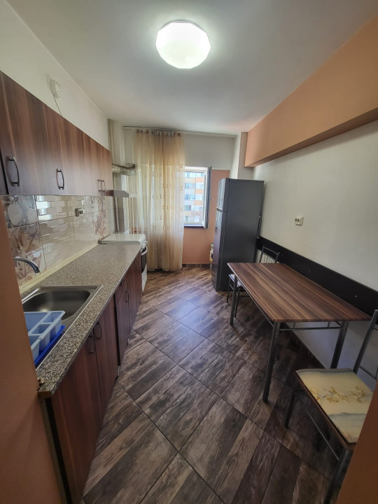 APARTAMENT 2 CAMERE-RAHOVA-DECOMANDAT-BLOC REABILITAT-MOBILAT UTILAT