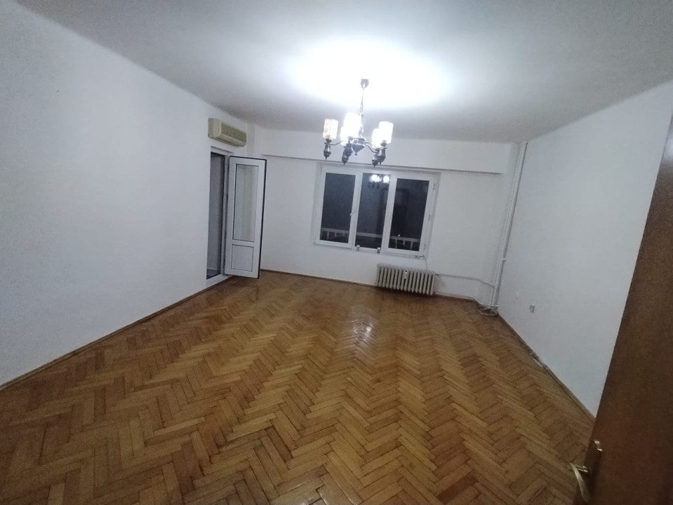 Apartament 3 camere decomandate Bld Octavian Goga-Unirii- Stradal