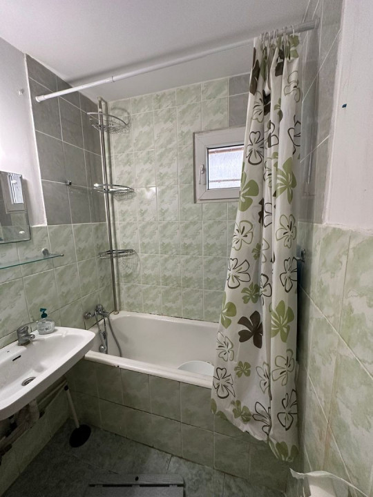 Apartament 3 Camere, Bloc Monolit, Drumul Taberei - Favorit