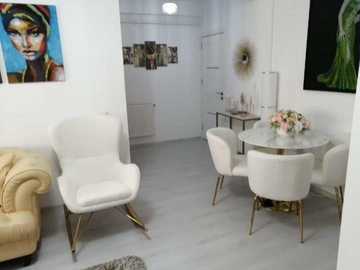 APARTAMENT 3 CAMERE 13 SEPTEMBRIE-RAZOARE