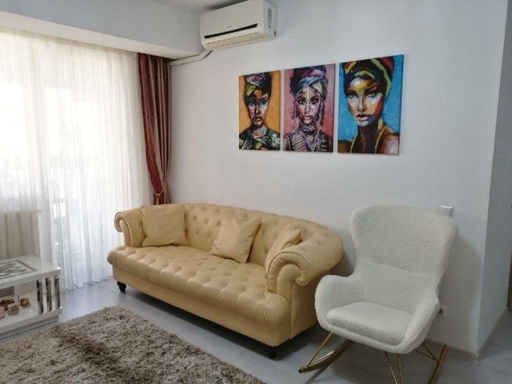 APARTAMENT 3 CAMERE 13 SEPTEMBRIE-RAZOARE