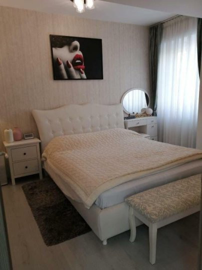APARTAMENT 3 CAMERE 13 SEPTEMBRIE-RAZOARE