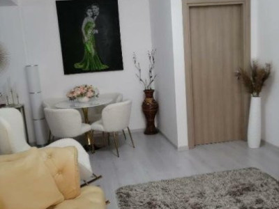 APARTAMENT 3 CAMERE 13 SEPTEMBRIE-RAZOARE
