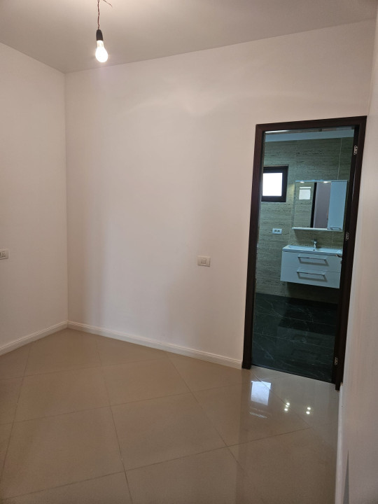 Apartament 3 camere+curte- Cartierul Latin