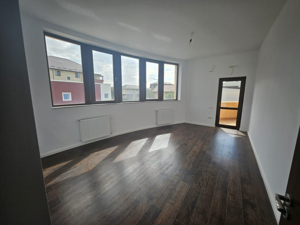 Apartament 3 camere+curte- Cartierul Latin