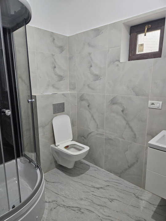 Apartament 3 camere+curte- Cartierul Latin