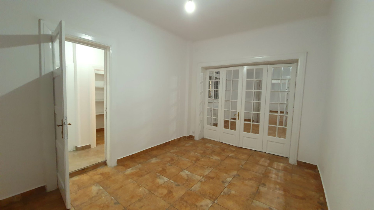 Apartament 4 camere - pretabil birouri - Ultracentral - Piata Romana