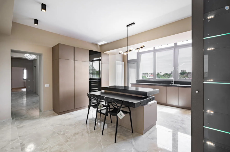 Apartament 5 camere- decomandat- zona Calea Plevnei 