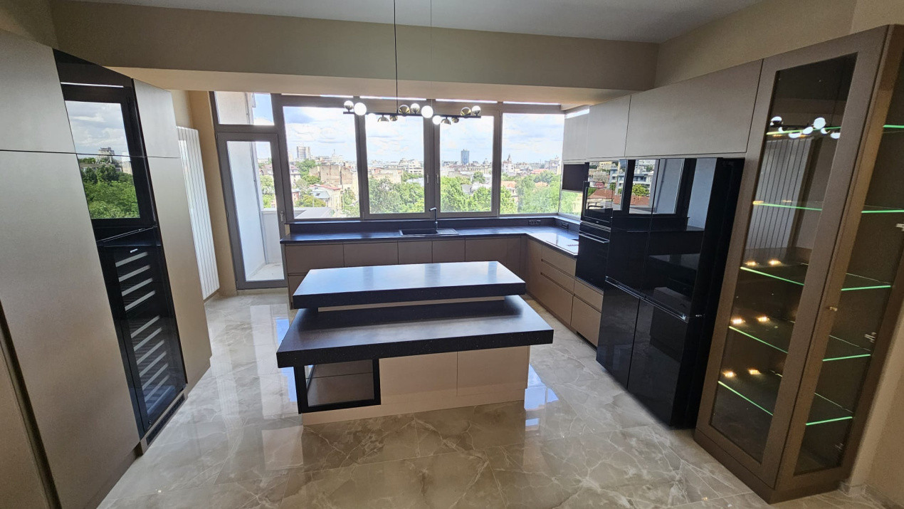 Apartament 5 camere- decomandat- zona Calea Plevnei 