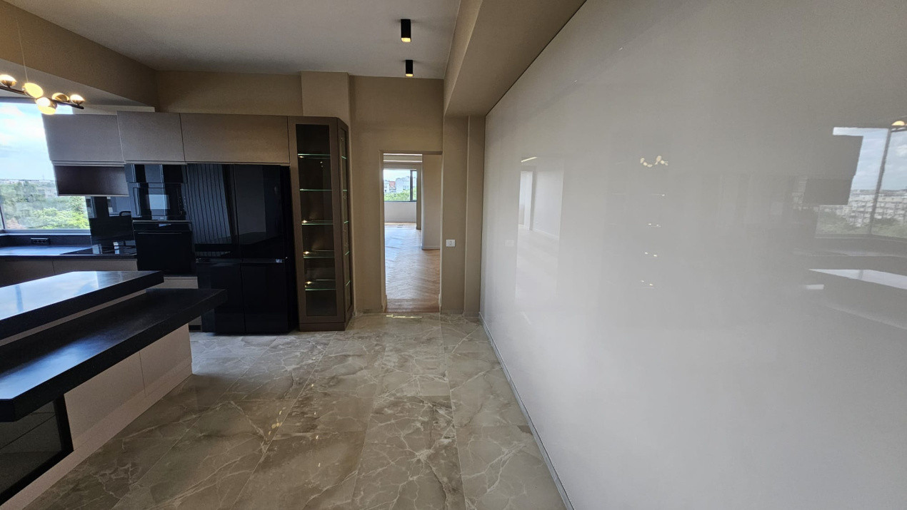 Apartament 5 camere- decomandat- zona Calea Plevnei 