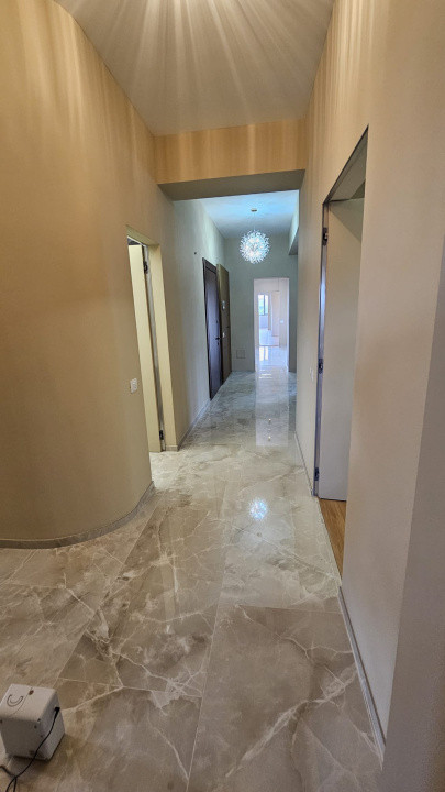 Apartament 5 camere- decomandat- zona Calea Plevnei 