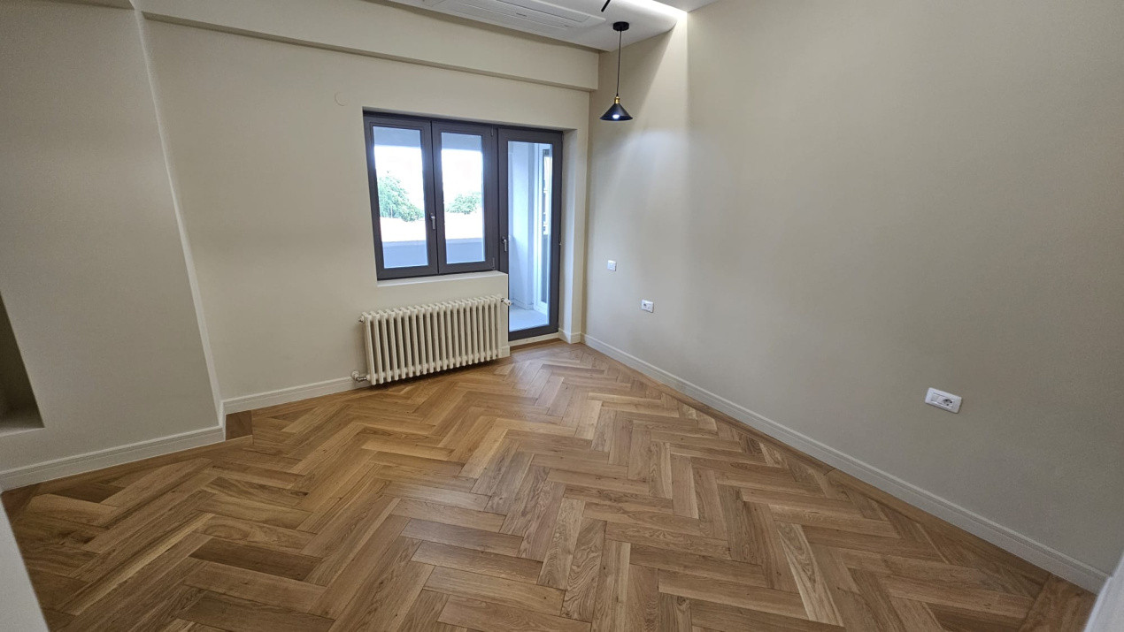 Apartament 5 camere- decomandat- zona Calea Plevnei 