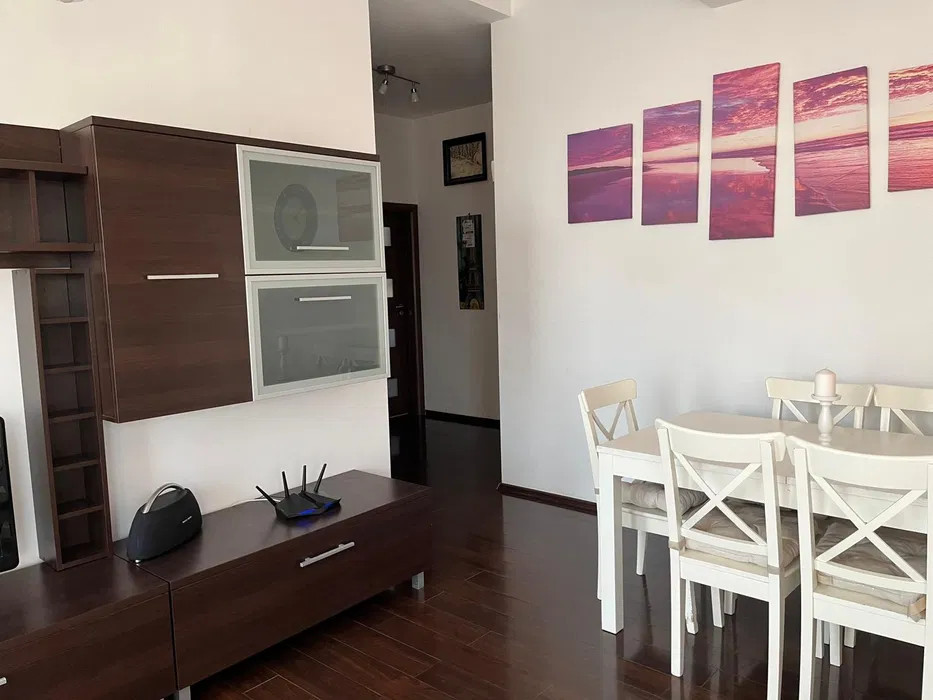 APARTAMENT DE 3 CAMERE, 87 MP UTILI,DAMAROAIA