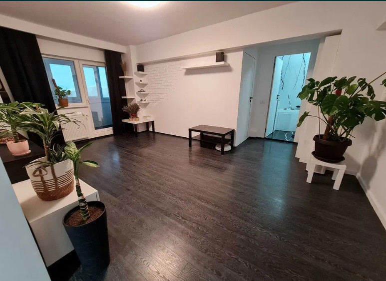 Apartament 3 camere - VEDERE PANORAMICA - zona TINERETULUI - CALEA VACARESTI