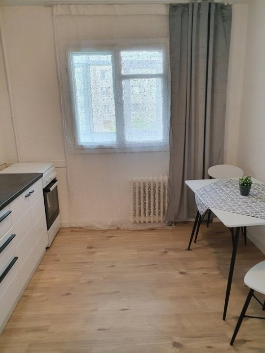 APARTAMENT 3 CAMERE-COLENTINA-TEIUL DOAMNEI-2 BAI-DECOMANDAT