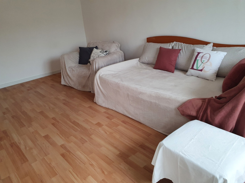 APARTAMENT 3 CAMERE-COLENTINA-TEIUL DOAMNEI-2 BAI-DECOMANDAT