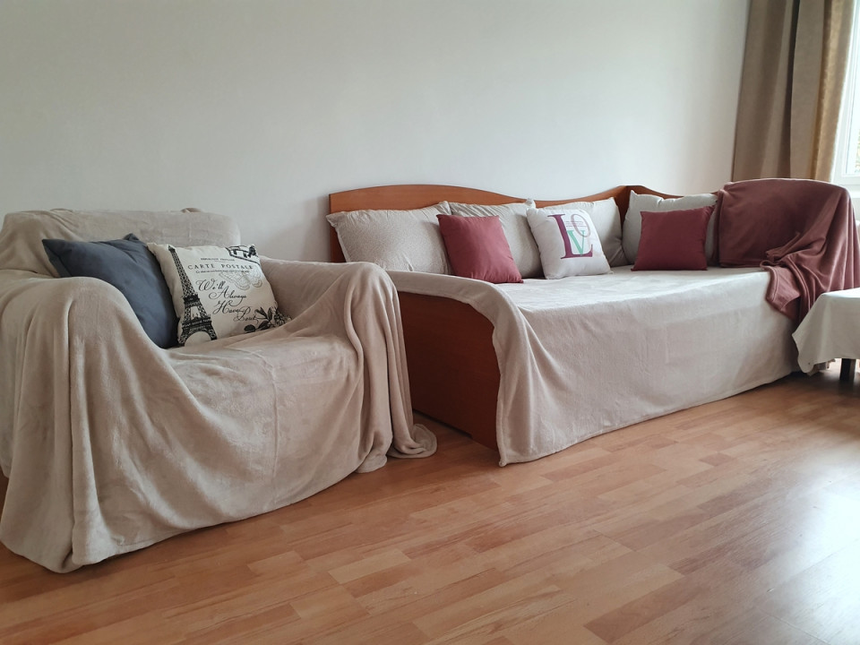 APARTAMENT 3 CAMERE-COLENTINA-TEIUL DOAMNEI-2 BAI-DECOMANDAT