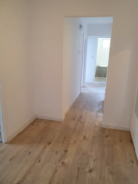 APARTAMENT 3 CAMERE-COLENTINA-TEIUL DOAMNEI-2 BAI-DECOMANDAT