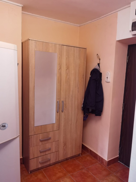 Apartament de inchiriat -2 camere zona Mihai Bravu