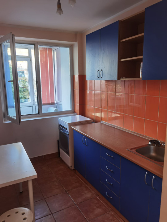 Apartament de inchiriat -2 camere zona Mihai Bravu