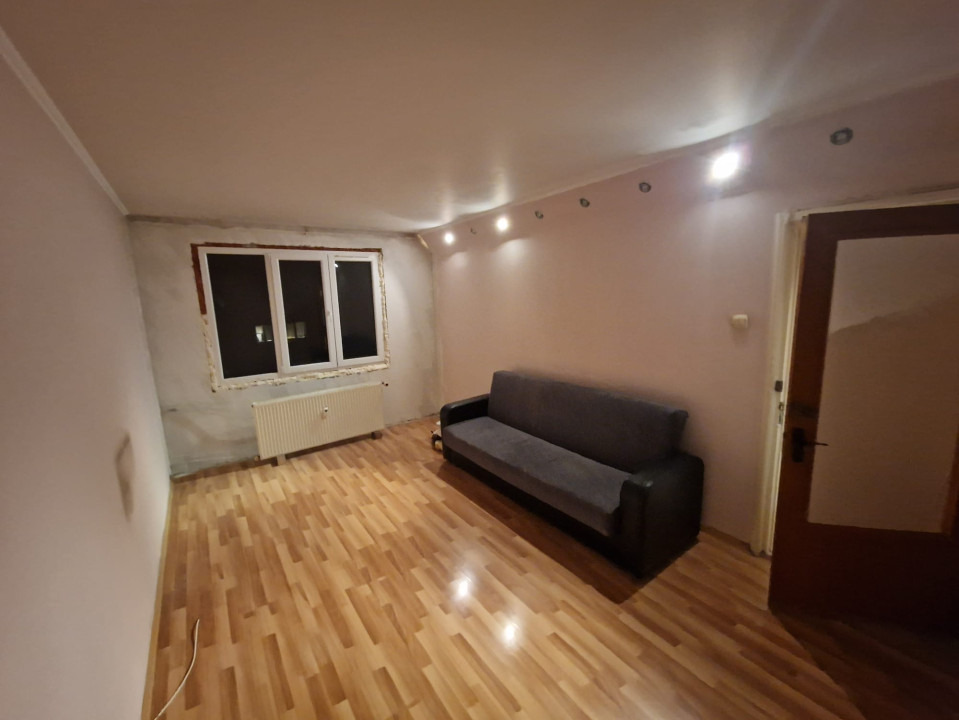 APARTAMENT 3 CAMERE - 1 DECEMBRIE - 5 MIN DE METROU