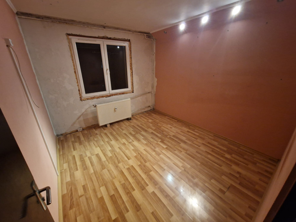 APARTAMENT 3 CAMERE - 1 DECEMBRIE - 5 MIN DE METROU