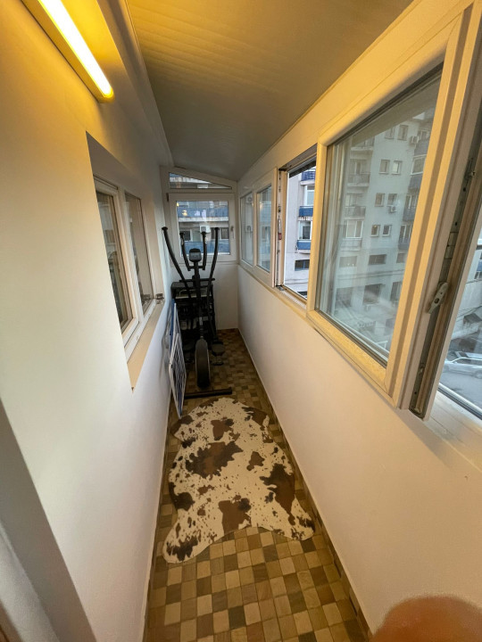 Apartament 3 camere, centrală proprie, în zona Unirii - Bd. Decebal