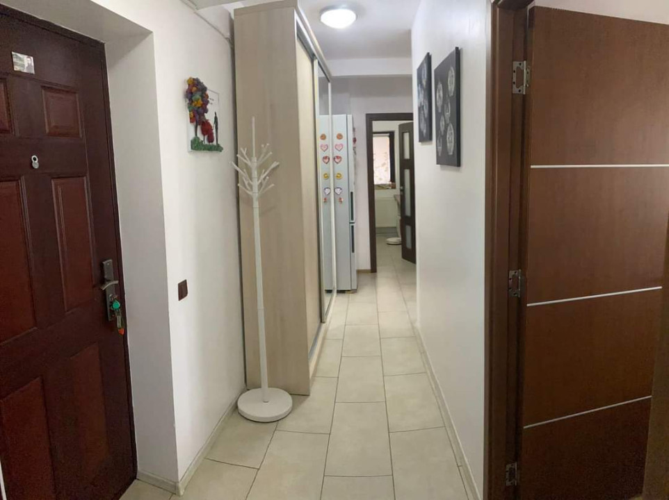 Apartament 3 camere decomandat etaj 4/4 Bragadiru