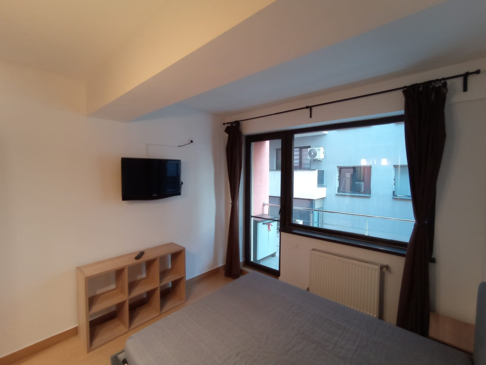 Apartament 2 camere decomandat etaj 3/7 ,metrou N.Grigorescu