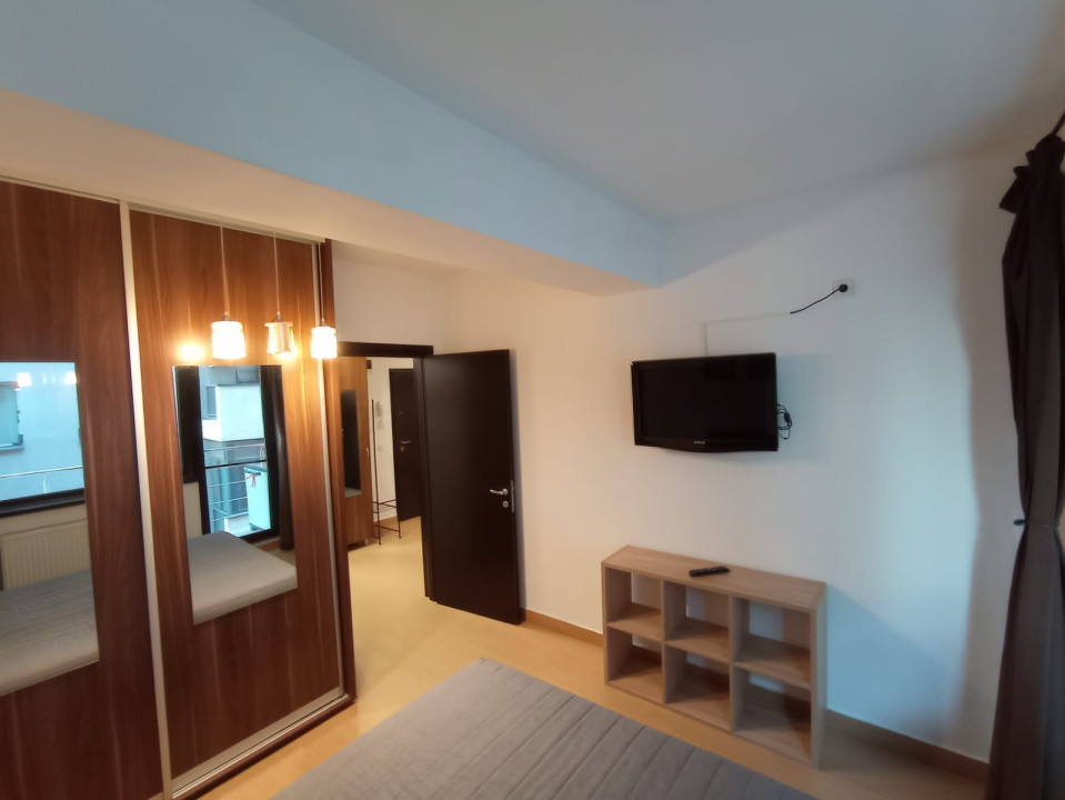 Apartament 2 camere decomandat etaj 3/7 ,metrou N.Grigorescu