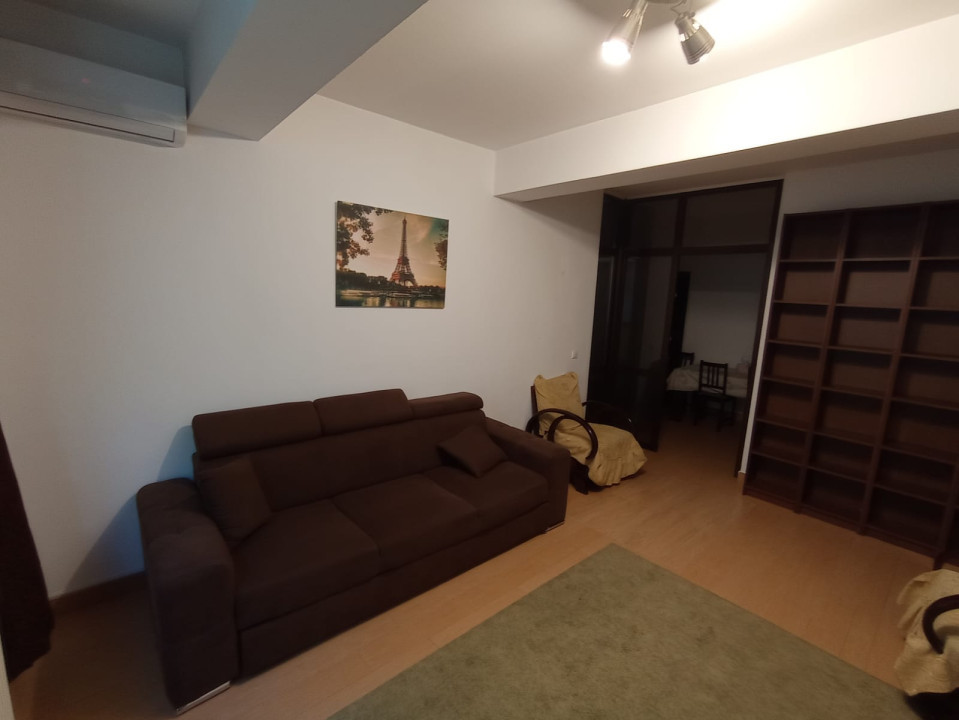 Apartament 2 camere decomandat etaj 3/7 ,metrou N.Grigorescu