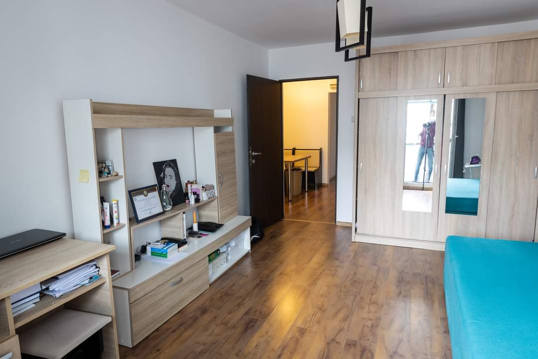 Apartament 2 camere decomandat etaj 9/10 la 3 min de Metrou Lujerului