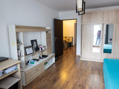 Apartament 2 camere decomandat etaj 9/10 la 3 min de Metrou Lujerului