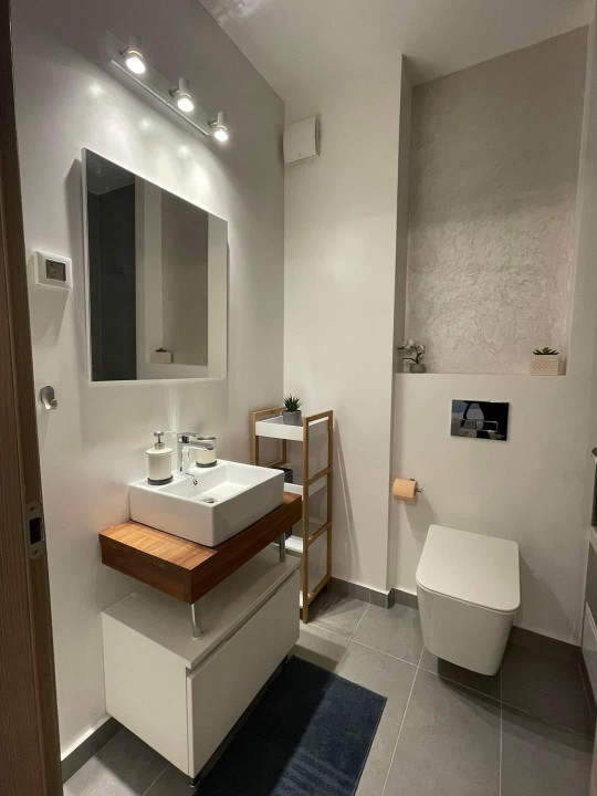 Apartament 2 camere decomandat etaj 5/8 zona piata Chibrit