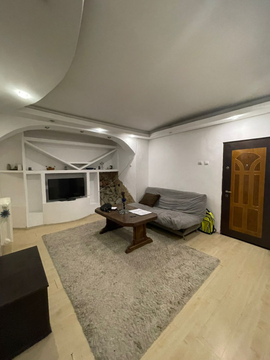 Apartament 2 camere, centrală proprie, în zona Sf. Ștefan - Mântuleasa