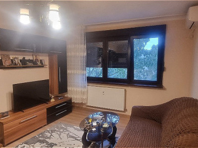 Apartament cu 3 camere decomandat – Zonă Ozana, aproape de metrou!