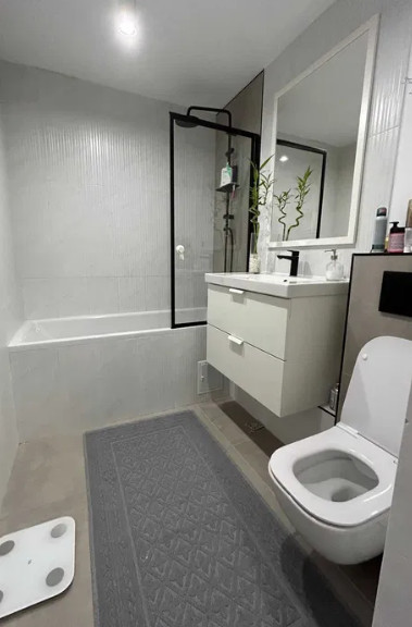 Apartament 4 camere- decomandat-zona Mosilor