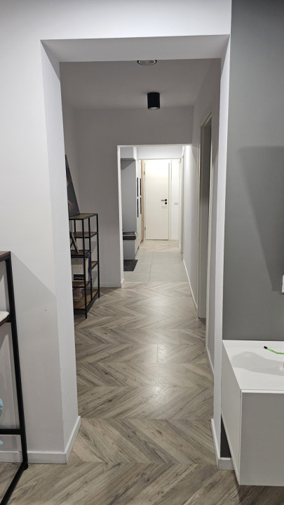 Apartament 4 camere- decomandat-zona Mosilor