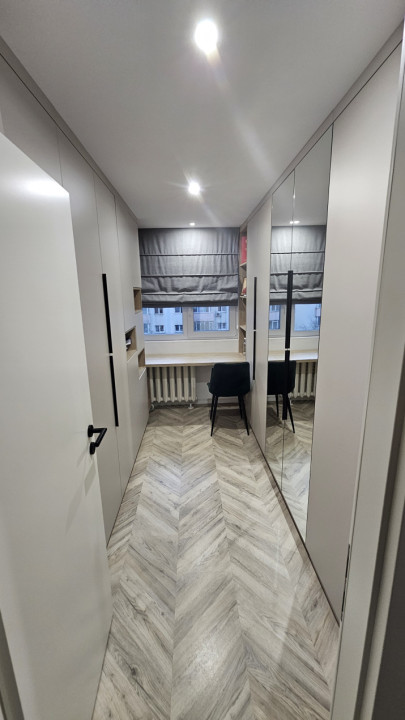 Apartament 4 camere- decomandat-zona Mosilor