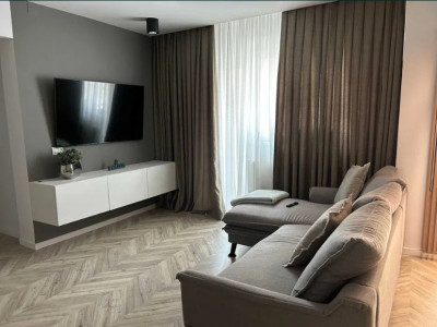 Apartament 4 camere- decomandat-zona Mosilor